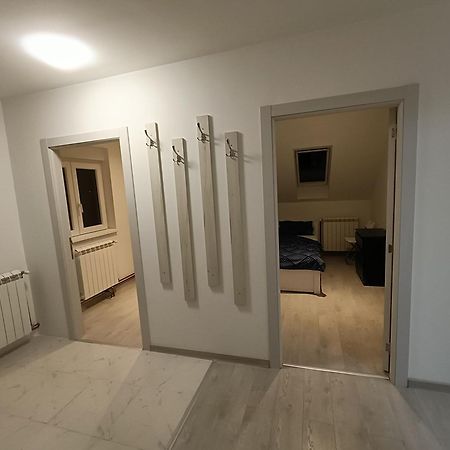 Privatna Soba Dusan Surčin Esterno foto